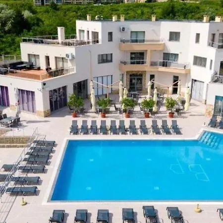 Апартаменты The White Flat Бяла