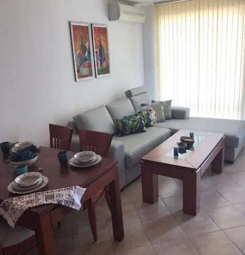 The White Flat Apartament